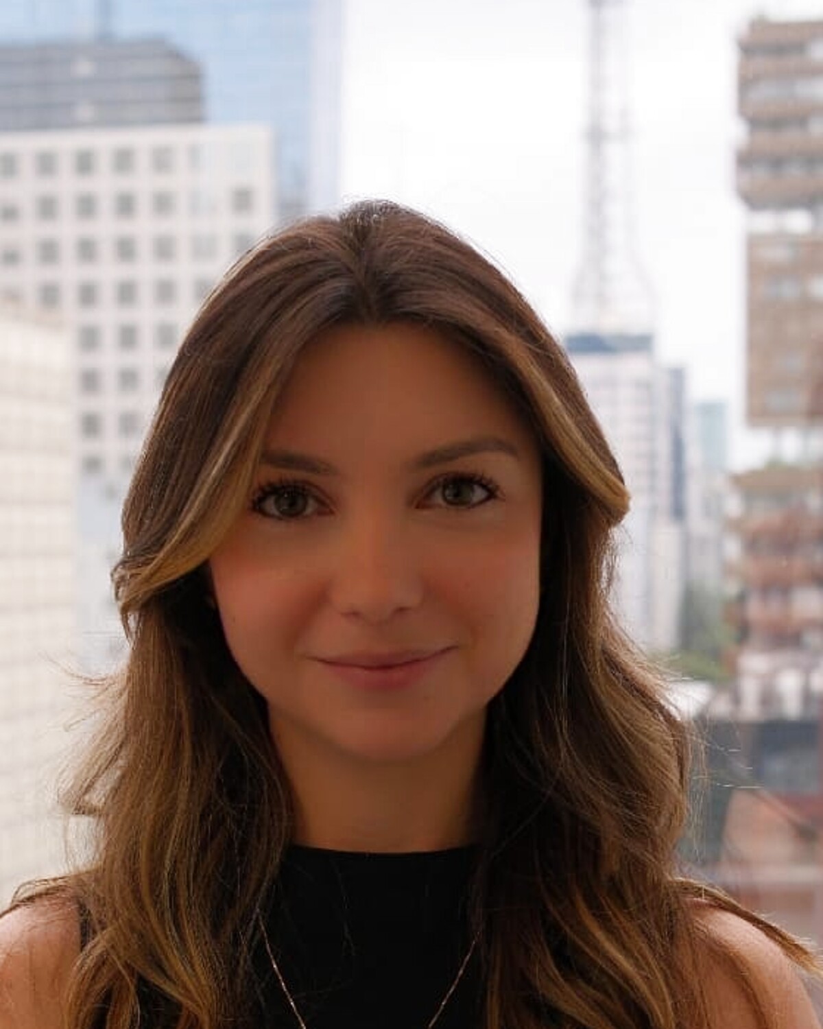 Caroline Galvez, sócia da Galvez Valencio Advogados